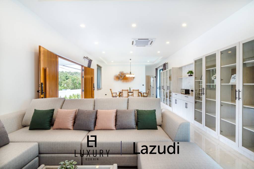 Luxury Modern Single-storey villa with Mountain views near Banyan golf course