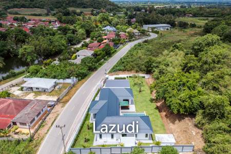 Luxury Modern Single-storey villa with Mountain views near Banyan golf course