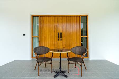 Luxury Modern Single-storey villa with Mountain views near Banyan golf course