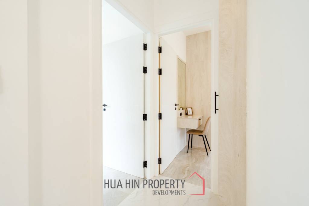 Luxury Modern Single-storey villa with Mountain views near Banyan golf course