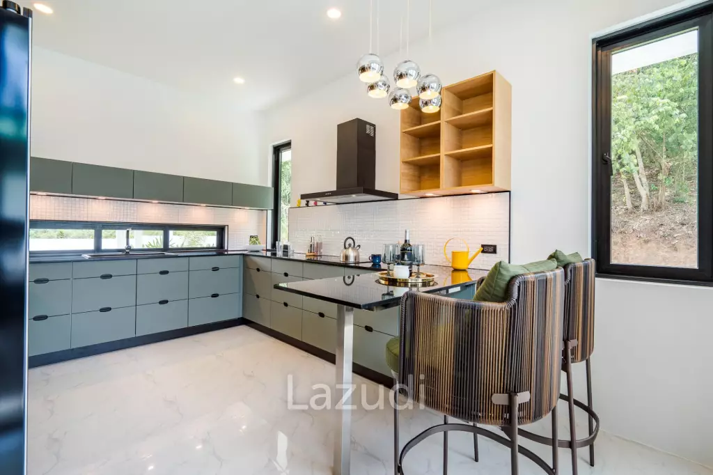 Luxury Modern Single-storey villa with Mountain views near Banyan golf course