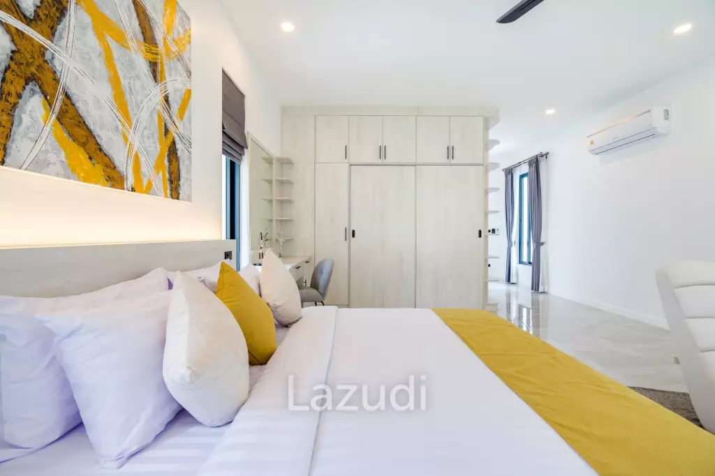 Luxury Modern Single-storey villa with Mountain views near Banyan golf course