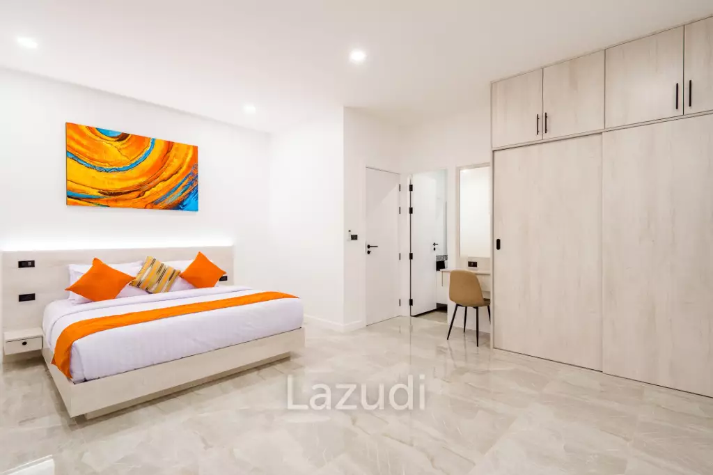 Luxury Modern Single-storey villa with Mountain views near Banyan golf course