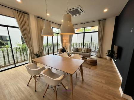 Japanese Loft 3-Bedroom House For Rent In Koh Kaew