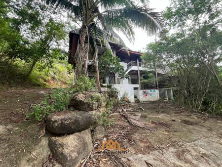 Sea View land With Building