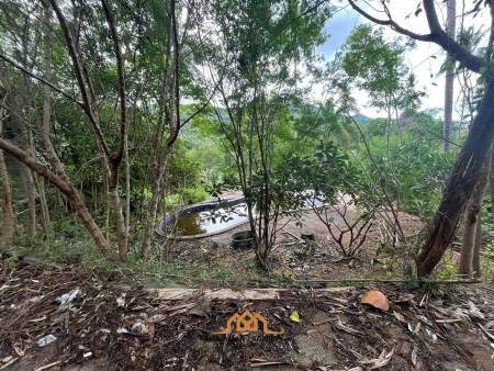 Sea View land With Building