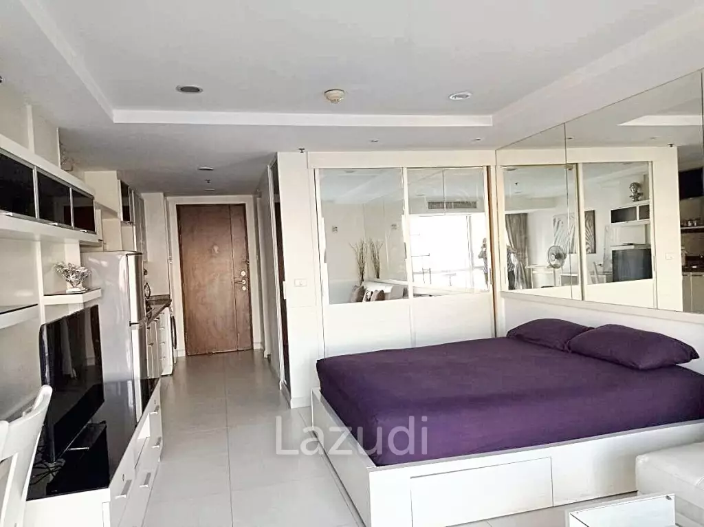 Studio 1 Bath 35 SQ.M The Trendy Condominium