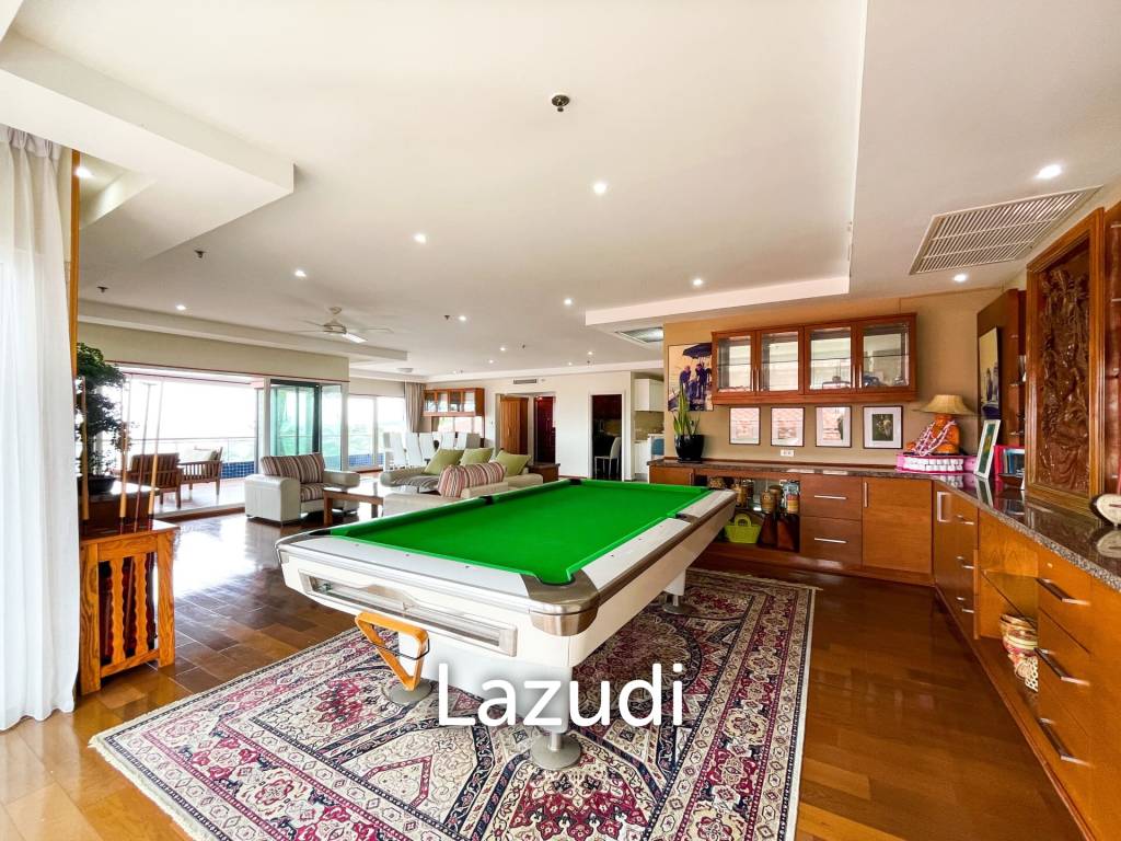 2 Beds 4 Baths 253.35 SQ.M. Baan Haad U Thong