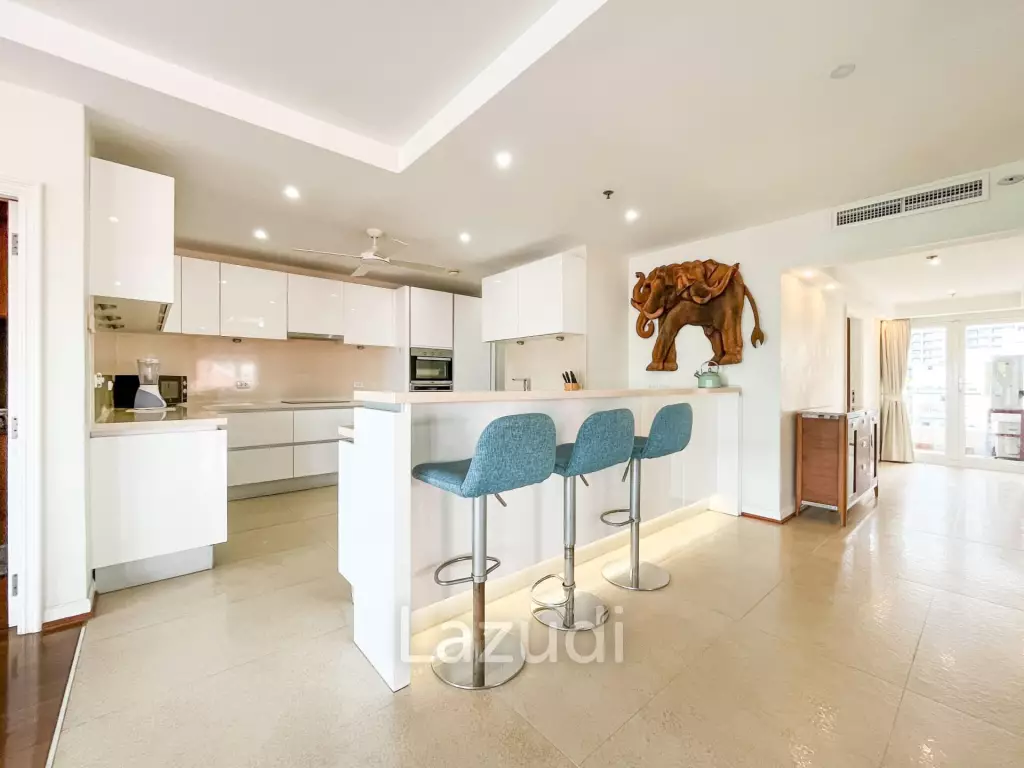 2 Beds 4 Baths 253.35 SQ.M. Baan Haad U Thong