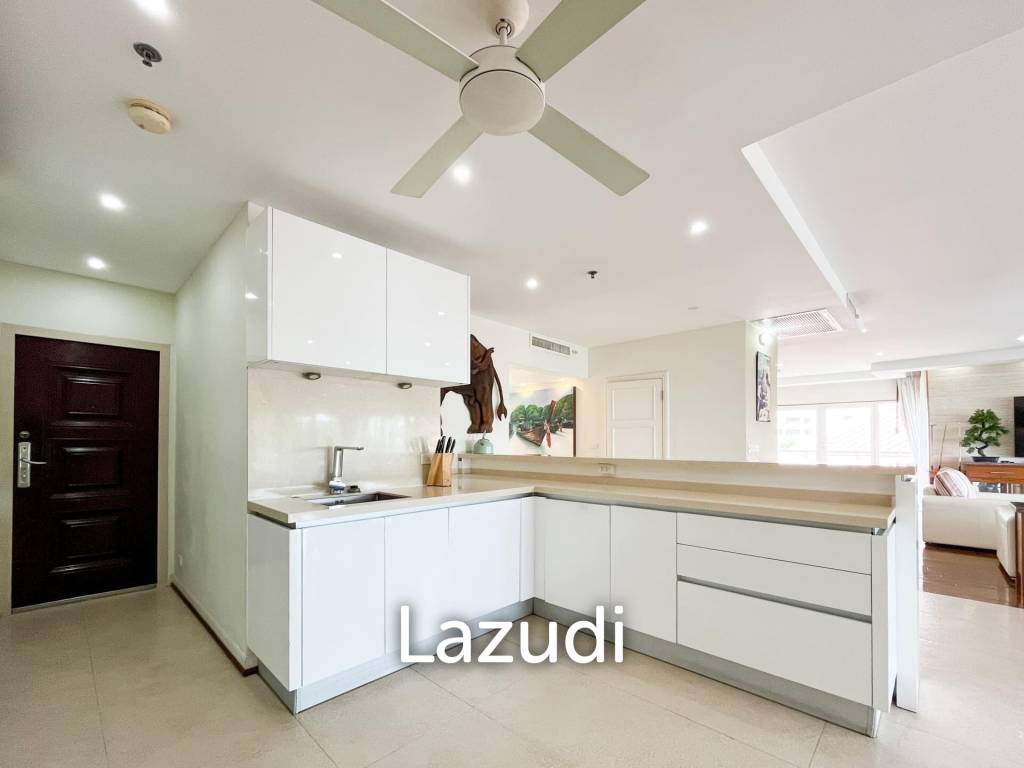 2 Beds 4 Baths 253.35 SQ.M. Baan Haad U Thong