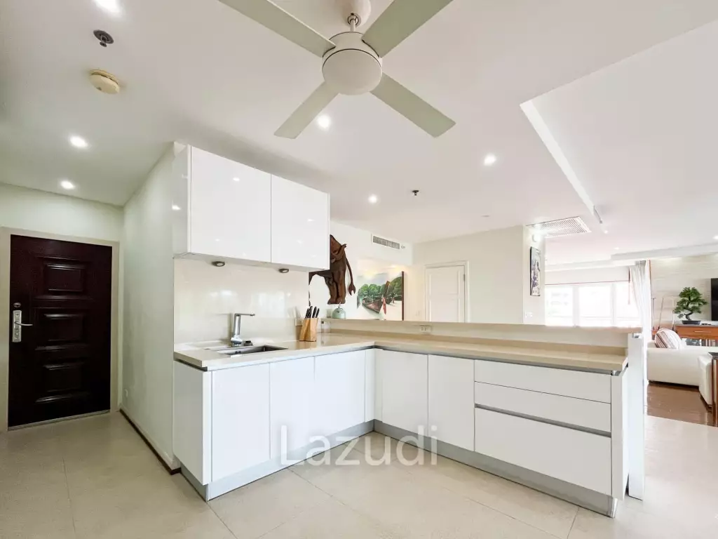 2 Beds 4 Baths 253.35 SQ.M. Baan Haad U Thong