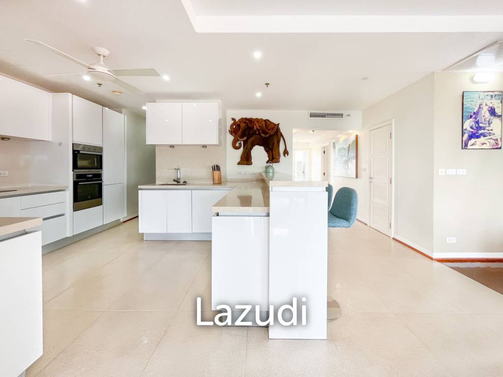 2 Beds 4 Baths 253.35 SQ.M. Baan Haad U Thong