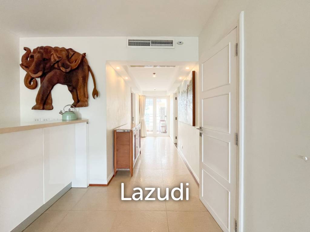 2 Beds 4 Baths 253.35 SQ.M. Baan Haad U Thong