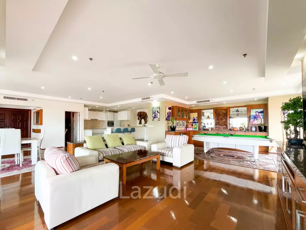2 Beds 4 Baths 253.35 SQ.M. Baan Haad U Thong