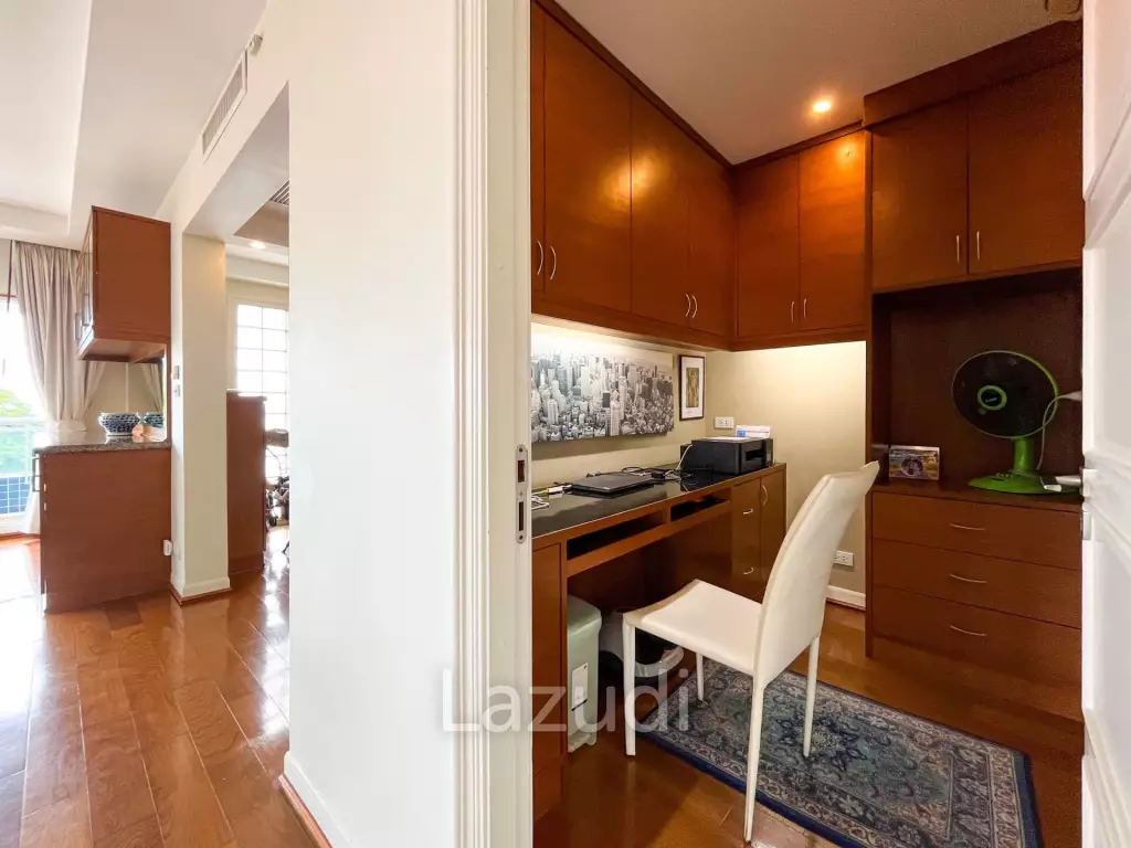 2 Beds 4 Baths 253.35 SQ.M. Baan Haad U Thong