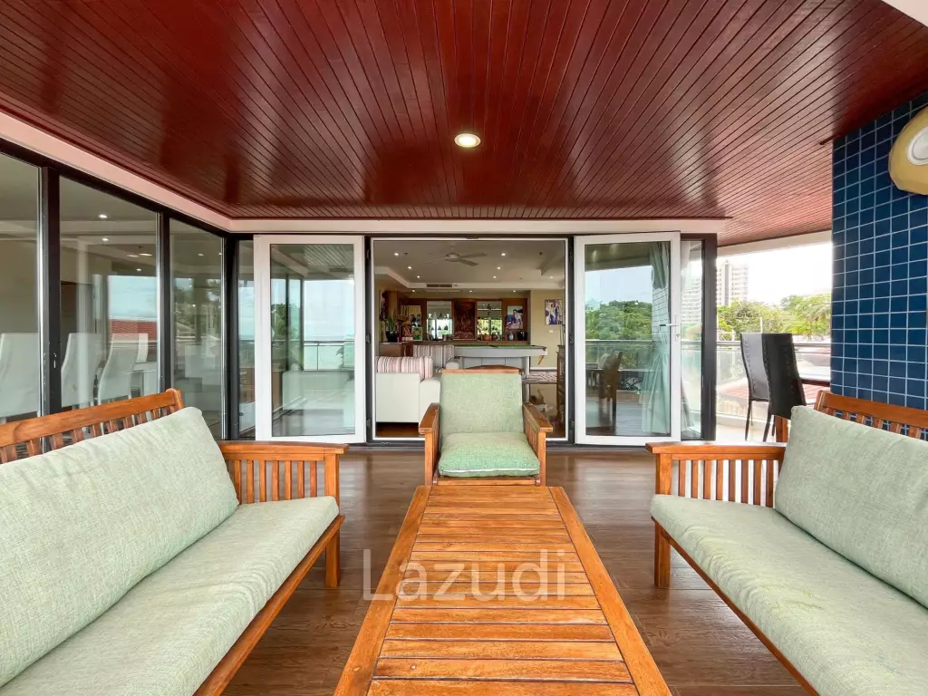 2 Beds 4 Baths 253.35 SQ.M. Baan Haad U Thong