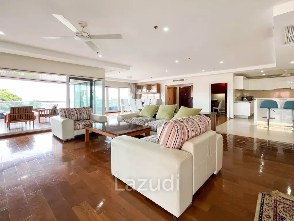 2 Beds 4 Baths 253.35 SQ.M. Baan Haad U Thong