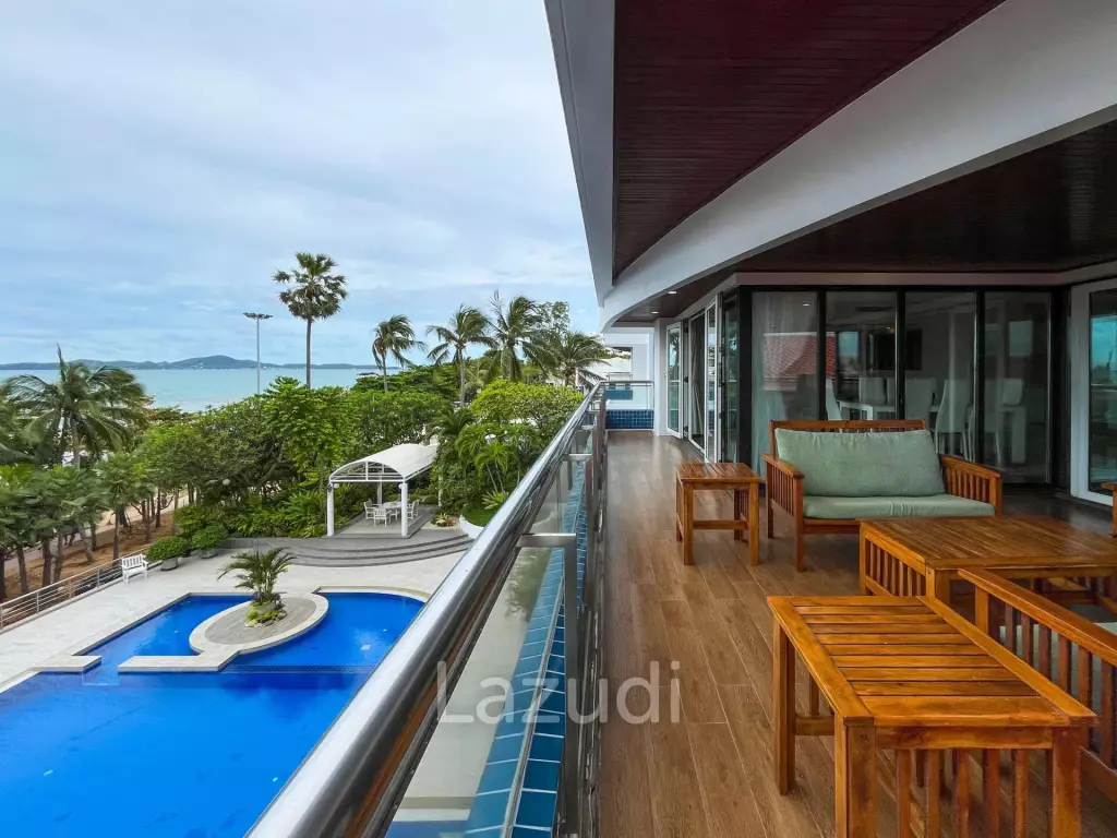 2 Beds 4 Baths 253.35 SQ.M. Baan Haad U Thong