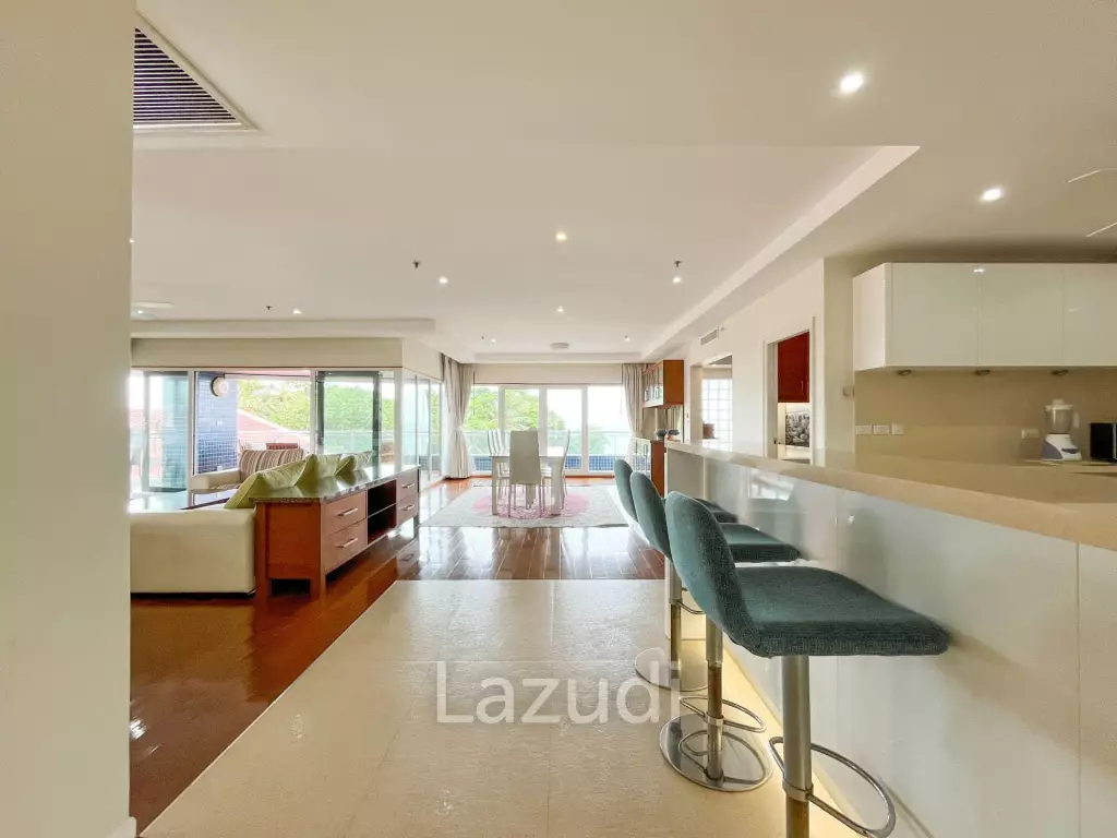 2 Beds 4 Baths 253.35 SQ.M. Baan Haad U Thong