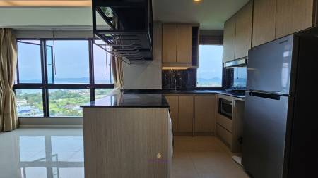 Seaview 2-Bedroom Condo Near Surin Beach