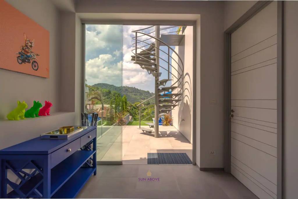 Modern Luxury 5-bedroom Seaview Villa In The Heart Of Patong