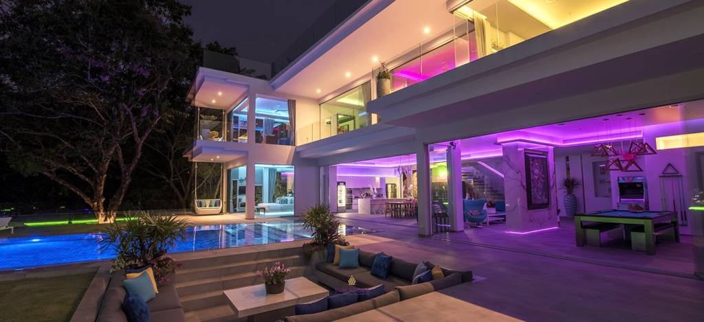 Modern Luxury 5-bedroom Seaview Villa In The Heart Of Patong