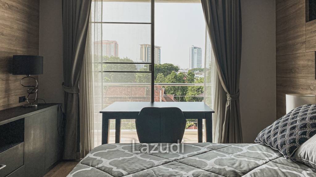 Two Bedrooms Corner Unit, Foreign Quota Peaks Garden