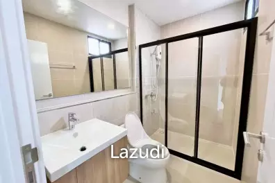 Luxury Home Office for rent in Ratchayotin