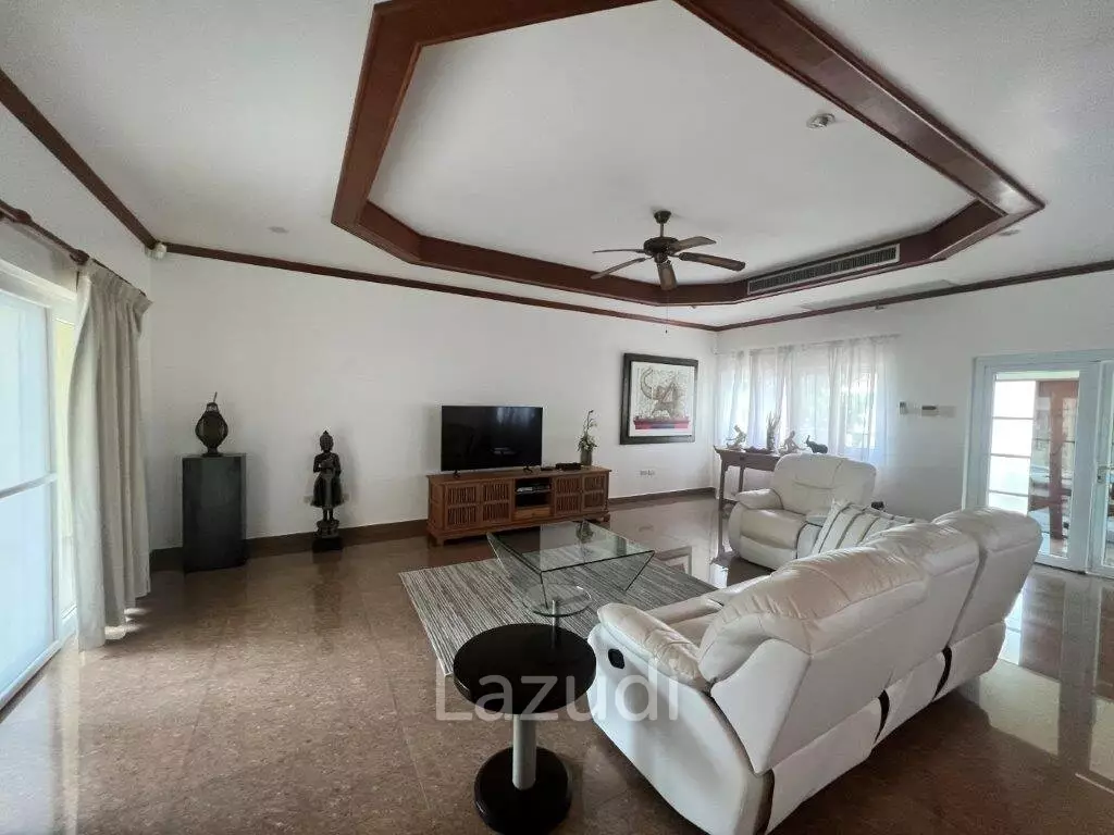 STUART PARK : Great Design 4 Bed Pool Villa