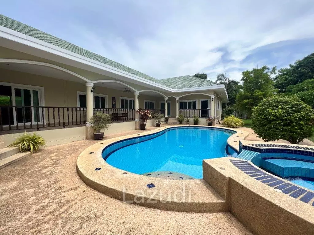 STUART PARK : Great Design 4 Bed Pool Villa