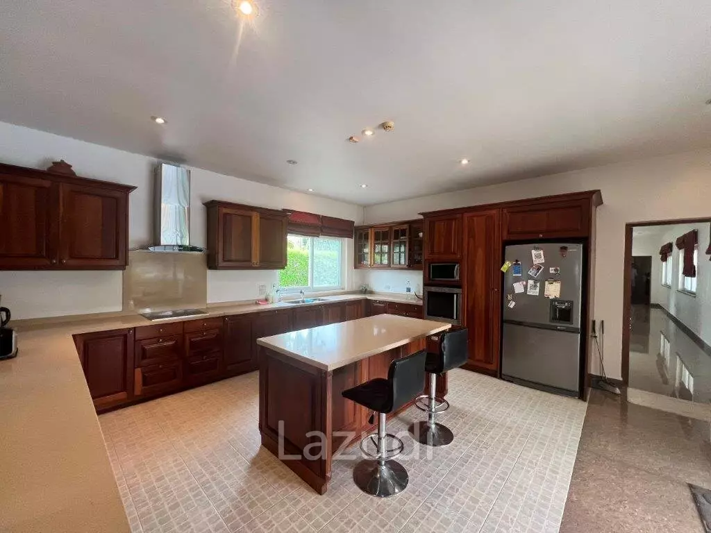 STUART PARK : Great Design 4 Bed Pool Villa