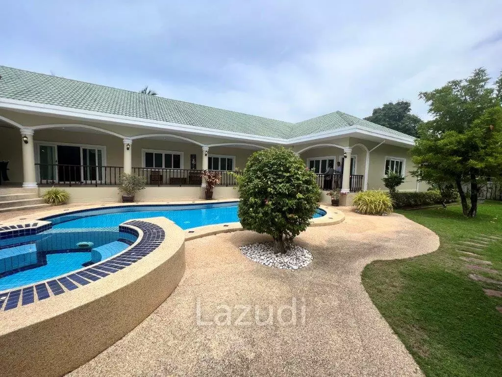 STUART PARK : Great Design 4 Bed Pool Villa