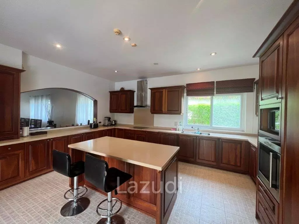 STUART PARK : Great Design 4 Bed Pool Villa