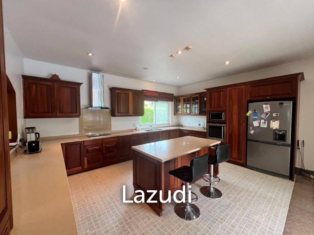 1,377 m² 4 Chambre 5 Salle de bain Villa Pour Vente