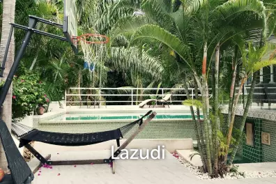 Elegant Pool Villa:  4 bedrooms villa on Soi 88
