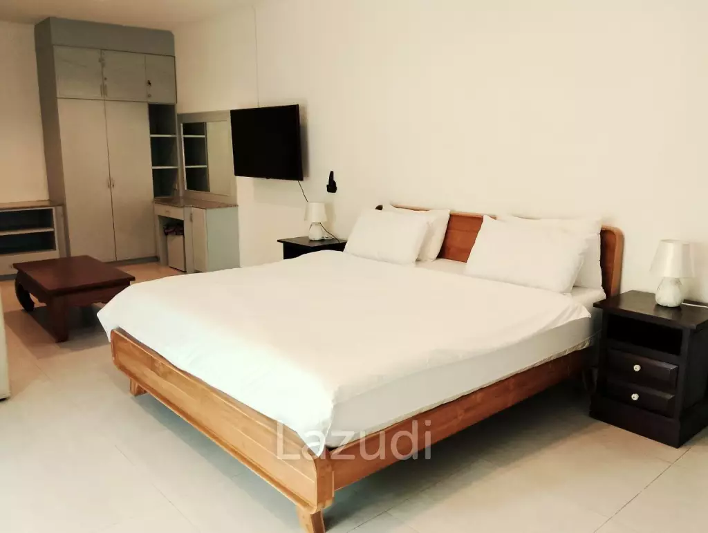 Elegant Pool Villa:  4 bedrooms villa on Soi 88
