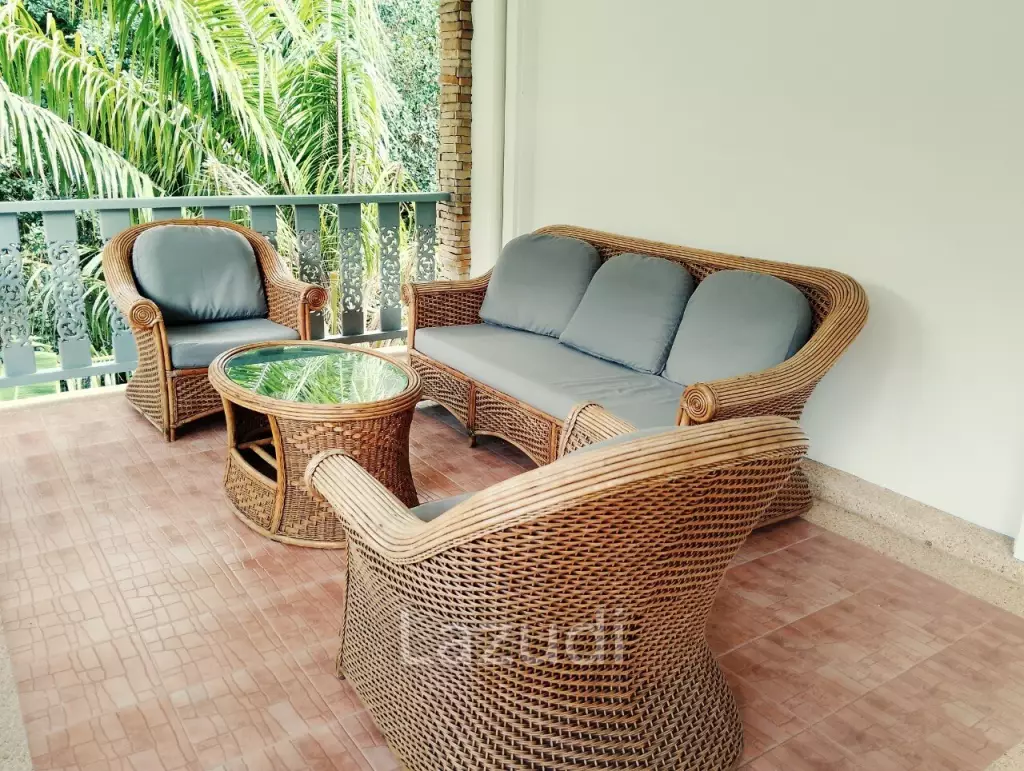 Elegant Pool Villa:  4 bedrooms villa on Soi 88