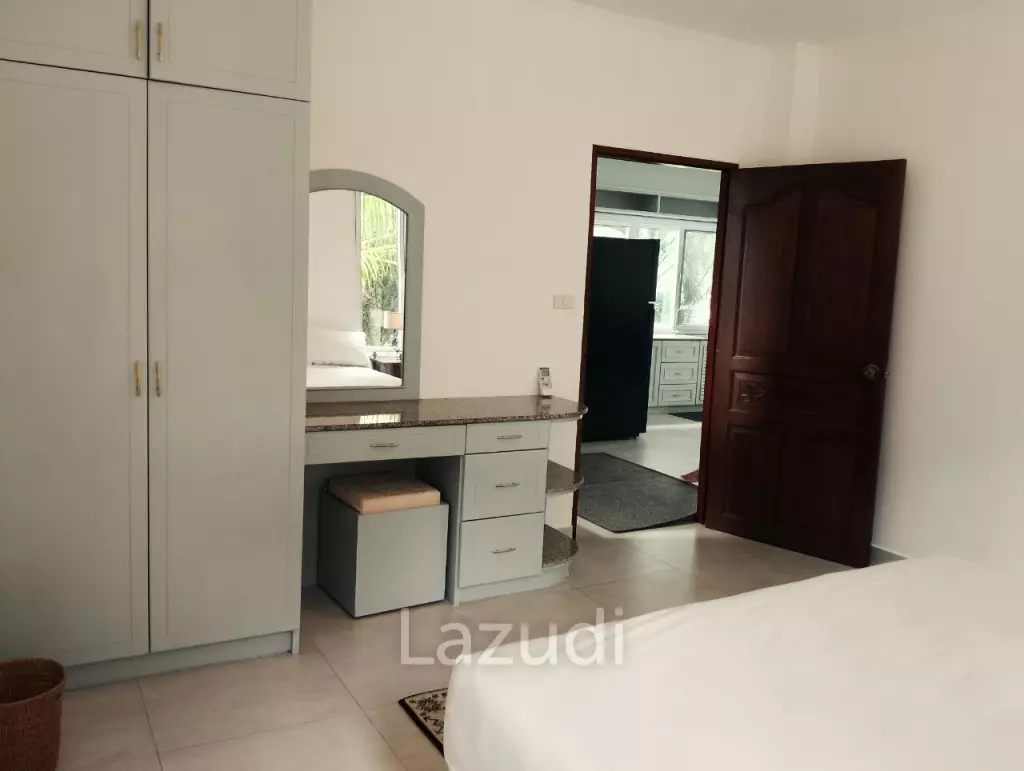 Elegant Pool Villa:  4 bedrooms villa on Soi 88