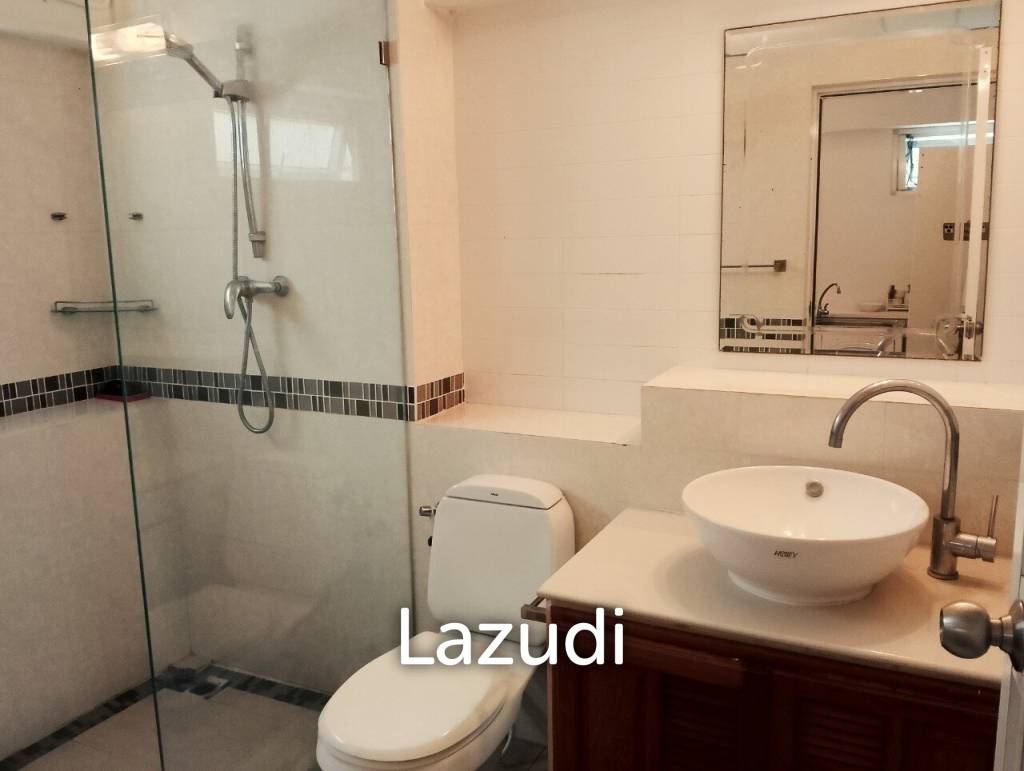 Elegant Pool Villa:  4 bedrooms villa on Soi 88