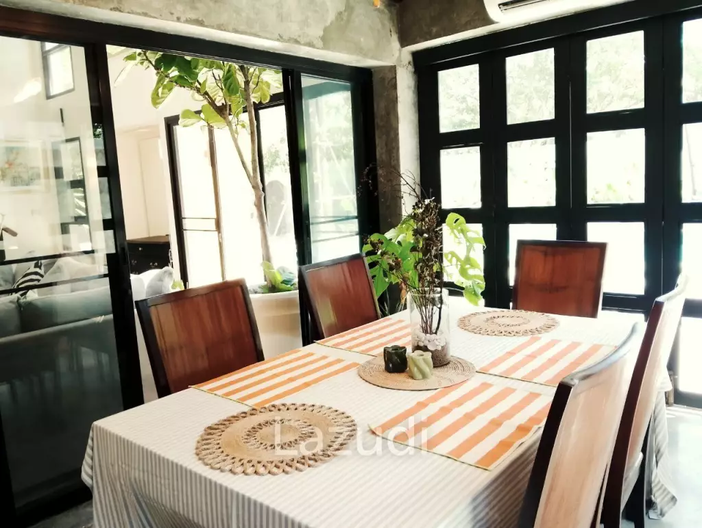 3 Bedroom 3 bathroom Pool Villa close to the beach