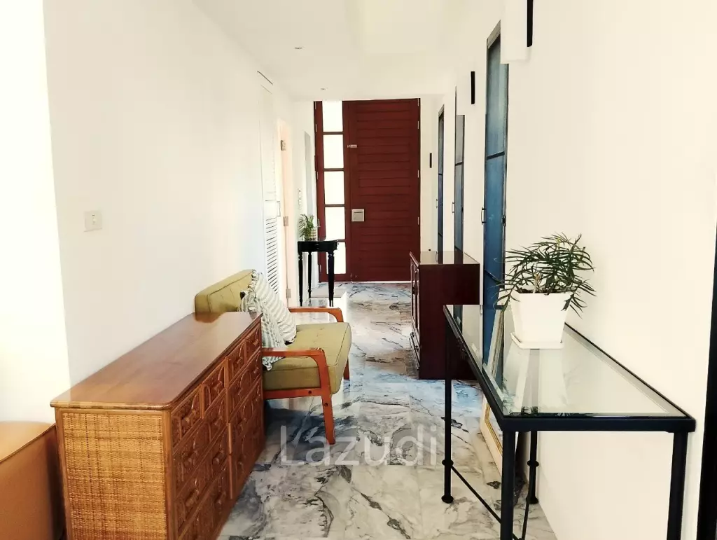 3 Bedroom 3 bathroom Pool Villa close to the beach