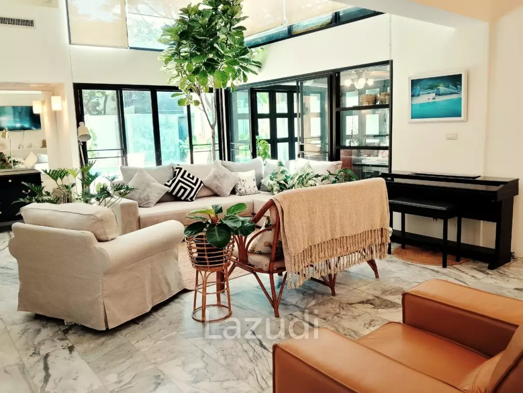 3 Bedroom 3 bathroom Pool Villa close to the beach