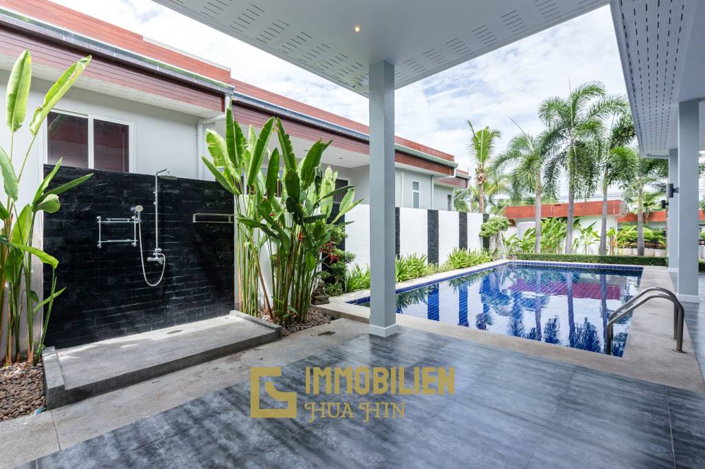 Black Lotus 4 Bedroom Pool Villa with Guesthouse