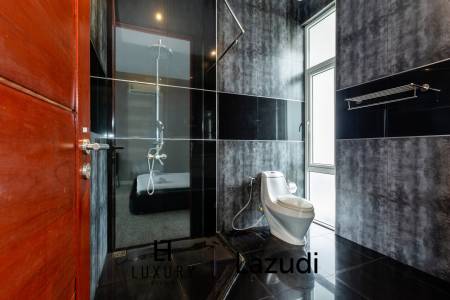 690 metro cuadrado 4 ` 4 Baño Villa de Venta