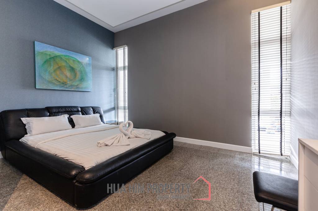 Black Lotus 4 Bedroom Pool Villa with Guesthouse