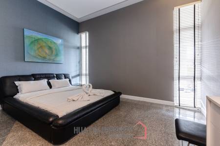 Black Lotus 4 Bedroom Pool Villa with Guesthouse