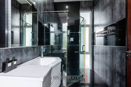 Black Lotus 4 Bedroom Pool Villa with Guesthouse