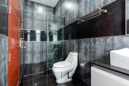 690 metro cuadrado 4 ` 4 Baño Villa de Venta