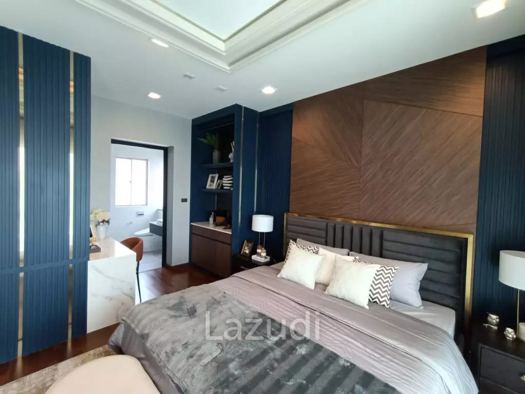 4 Bed 5 Bath 337 SQ.M Perfect Masterpiece Rama 9-Krungthep Kreetha