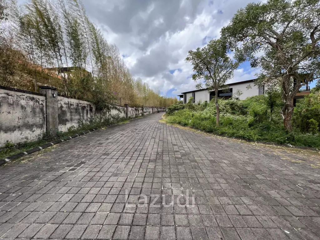 PRIME FREEHOLD LAND WITH SPECTACULAR GOLF COURSE VIEWS